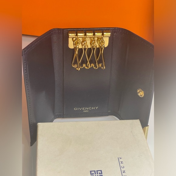 Givenchy SLG’s! Vintage 9.5/10 Key Holder & Cognac Long Wallet - 2-Pc Bundle - Picture 10 of 16